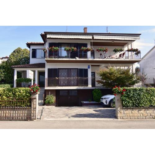 Apartments with a parking space Umag - 22565