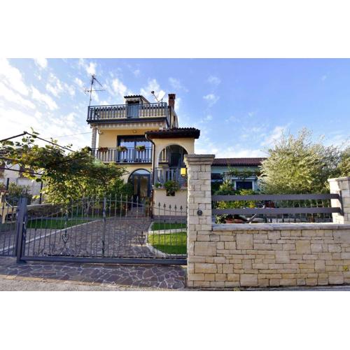 Apartments with a parking space Umag - 22722