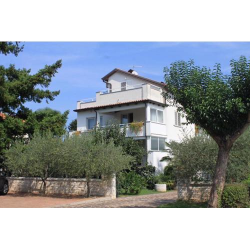 Apartments with a parking space Umag - 7043