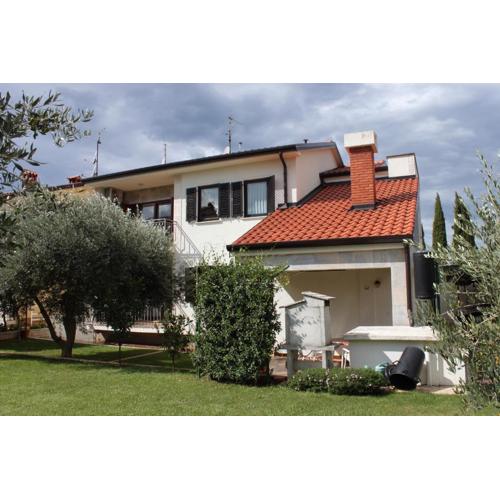 Apartments with a parking space Umag - 7060