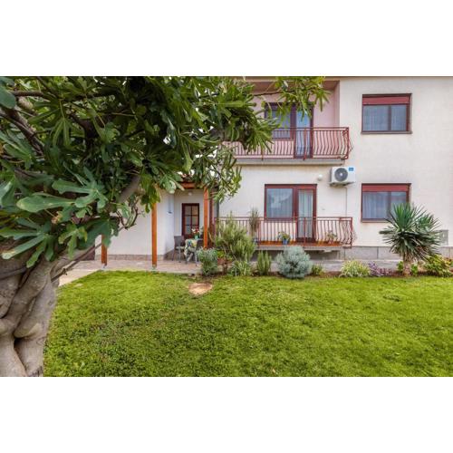 Apartments with a parking space Valbandon, Fazana - 23659
