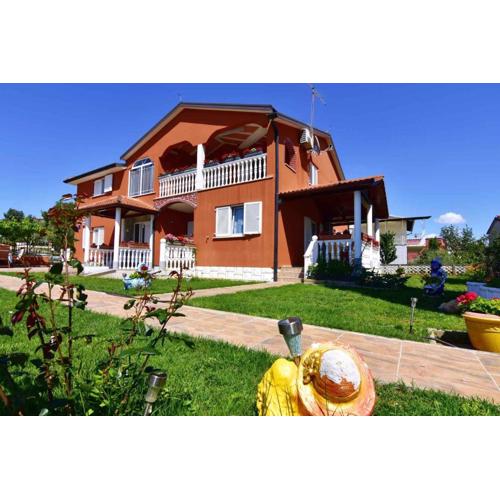 Apartments with a parking space Valica, Umag - 22453