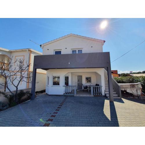 Apartments with a parking space Vir - 23041