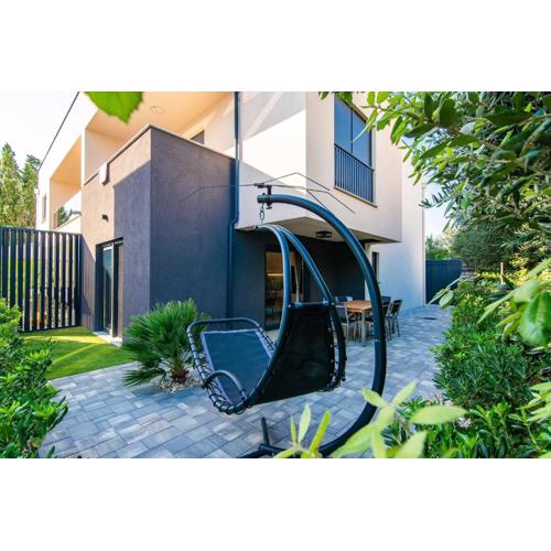 Apartments with a parking space Vir - 23627