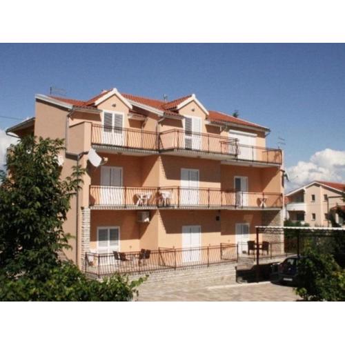Apartments with a parking space Vodice - 21743