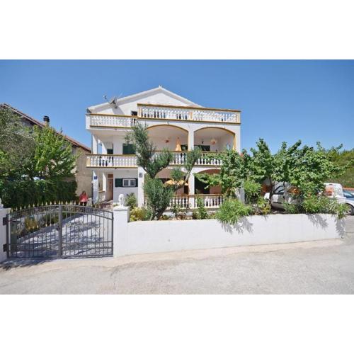 Apartments with a parking space Vodice - 22557