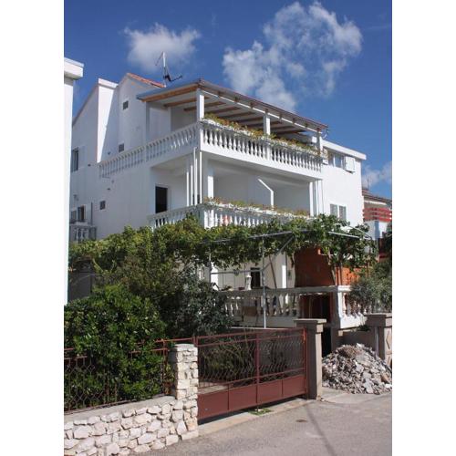 Apartments with a parking space Vodice - 2995