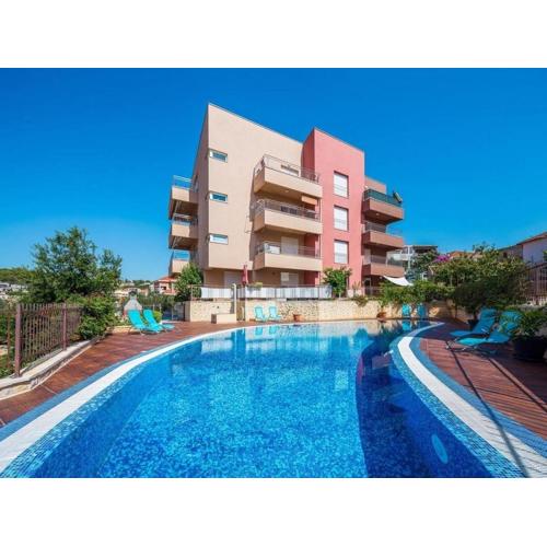 Apartments with a swimming pool Okrug Gornji, Ciovo - 22587