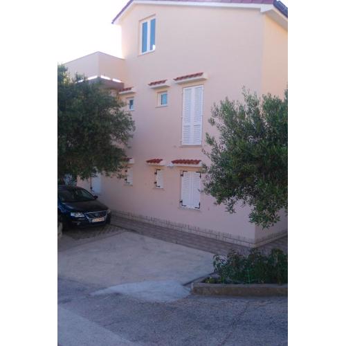 Apartments with parking spaces Banjol, Rab - 4956