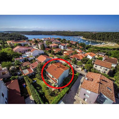 Apartments with parking spaces Banjole, Pula - 17097