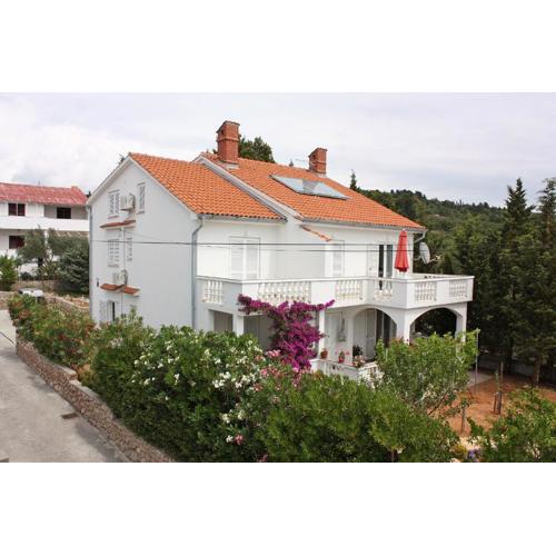 Apartments with parking spaces Barbat, Rab - 4962