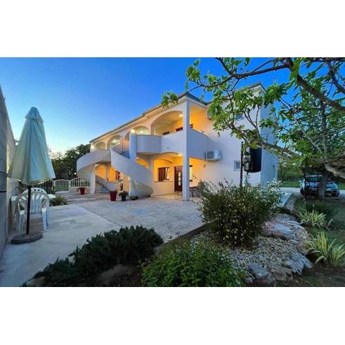 Apartments with parking spaces Biograd na Moru, Biograd - 23751