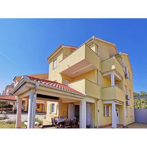 Apartments with parking spaces Cizici, Krk - 22046