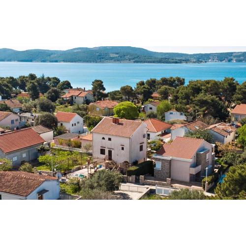 Apartments with parking spaces Jadrija, Sibenik - 23947