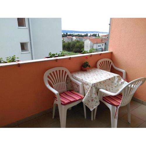 Apartments with parking spaces Kastel Kambelovac, Kastela - 20998