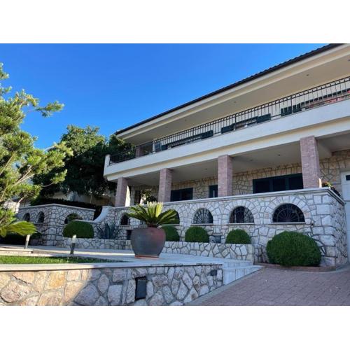 Apartments with parking spaces Novi Vinodolski - 5488
