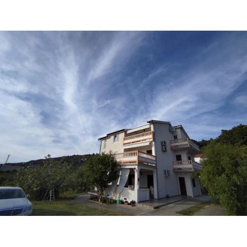 Apartments with parking spaces Palit, Rab - 23623