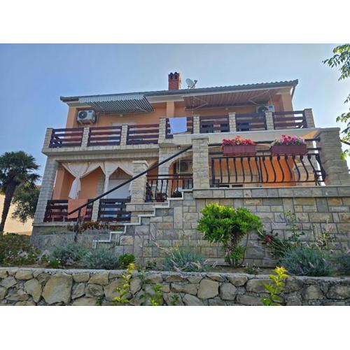 Apartments with parking spaces Palit, Rab - 24756