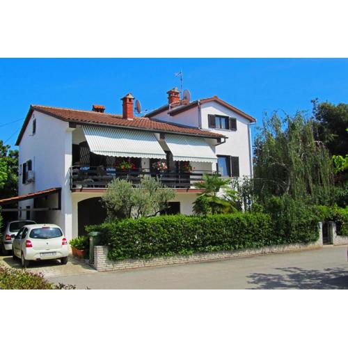 Apartments with parking spaces Porec - 2285