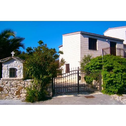 Apartments with parking spaces Rogoznica - 7541