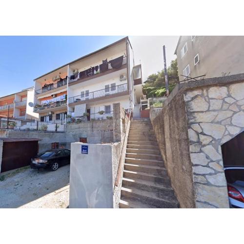 Apartments with parking spaces Sibenik - 24537