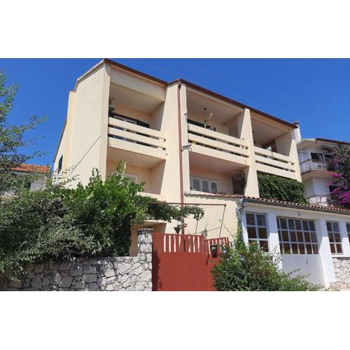Apartments with parking spaces Sibenik - 24719