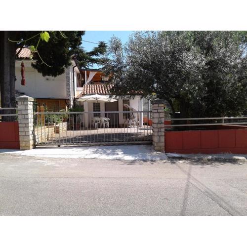 Apartments with parking spaces Umag - 17633