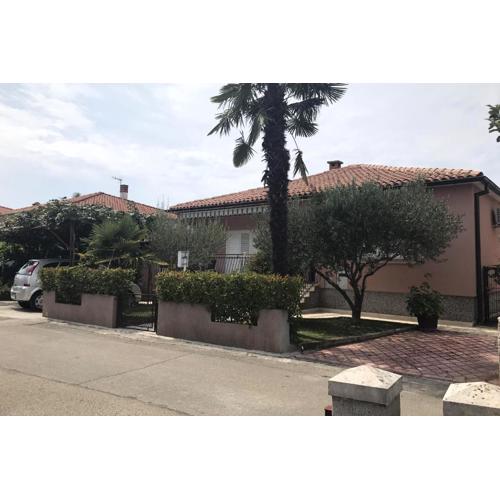 Apartments with parking spaces Umag - 7126