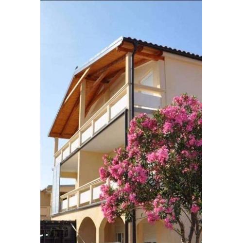 Apartments with parking spaces Vir - 20183