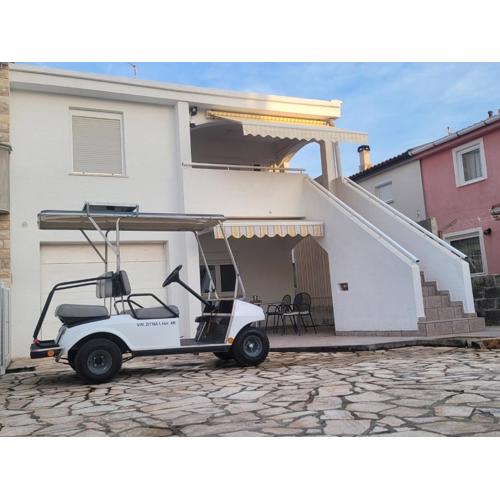 Apartments with parking spaces Vir - 22347