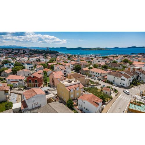 Apartments with parking spaces Vodice - 13973