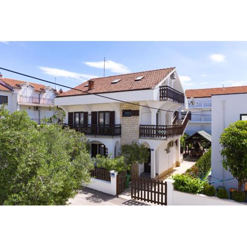 Apartments with parking spaces Vodice - 21216