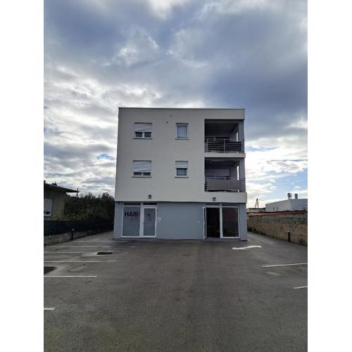 Apartments with parking spaces Zadar - 21919