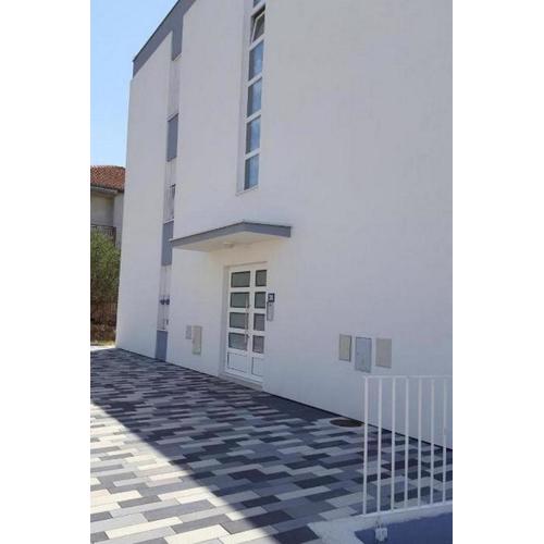 Apartments with parking spaces Zadar - 23051