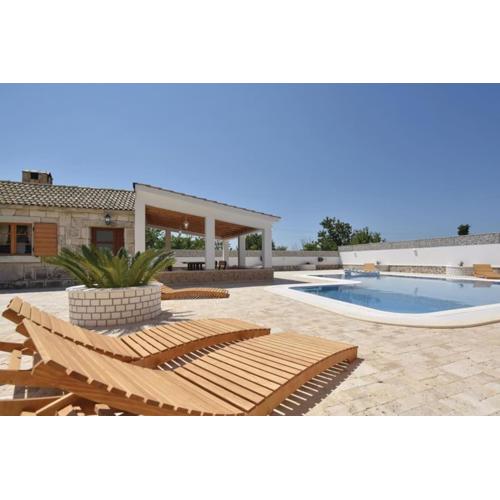 Apartments with private pool