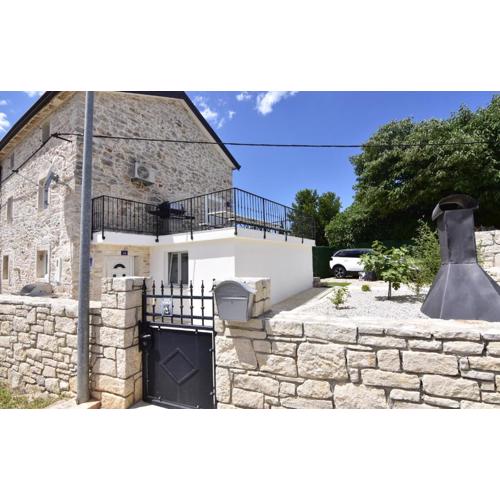 Apartments with swimming pools Vilanija, Umag - 22647