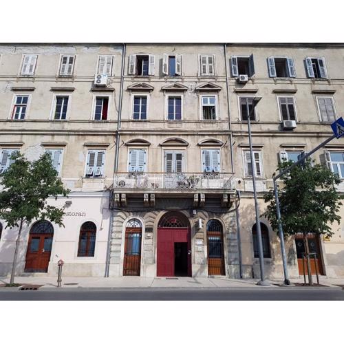 Apartments with WiFi Pula - 12944
