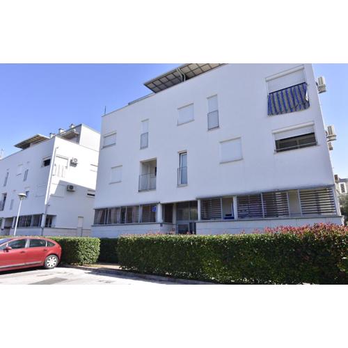 Apartments with WiFi Umag - 22353