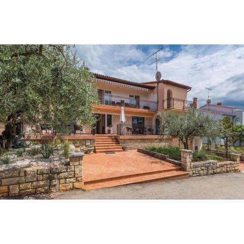 Apartments Zrnic