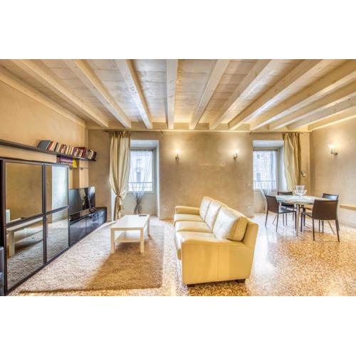 ApartmentsArena - Suite Mercatorum - Piazza Erbe