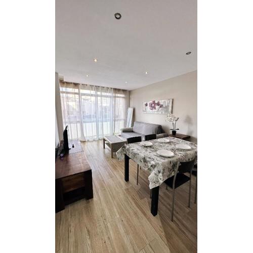 Apartsalou Tati