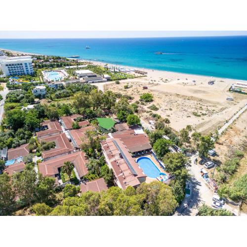 Aperion Beach Hotel Side