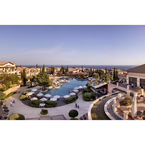 Aphrodite Hills Hotel