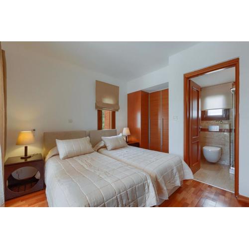 Aphrodite Hills Superior Villas Superior Villa 0135 Air Conditioning 5 Bedrooms Paphos