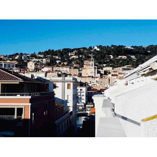 Appart calme avec vue dégagée, terrasse, clim, parking !