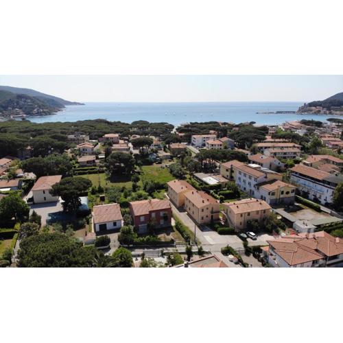 Appartamenti Mare - Terrazza, giardino attrezzato e area parcheggio