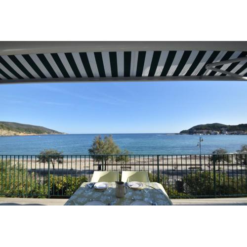Appartamenti Montecristo - Fronte mare in posizione unica