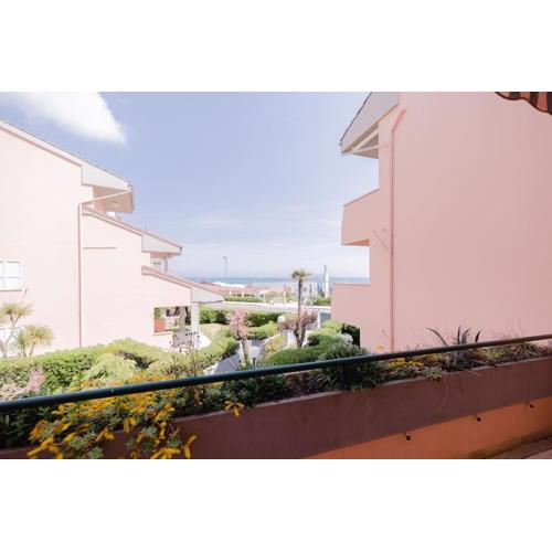 Appartamento a 20mt dal mare con piscina condominiale