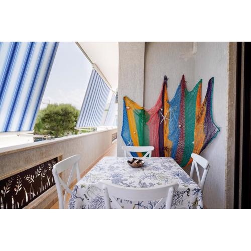 Appartamento a Torre Canne con balcone