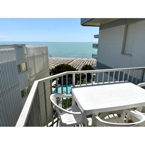 Appartamento Fronte Mare Marinella 11 Family Apartments - Carraro Immobiliare Jesolo